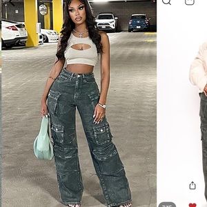 New with tags lily high rise cargo pants